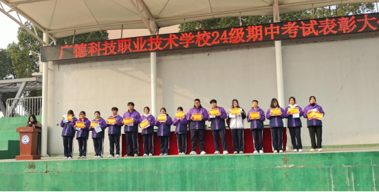 1765268920989155.png image.png